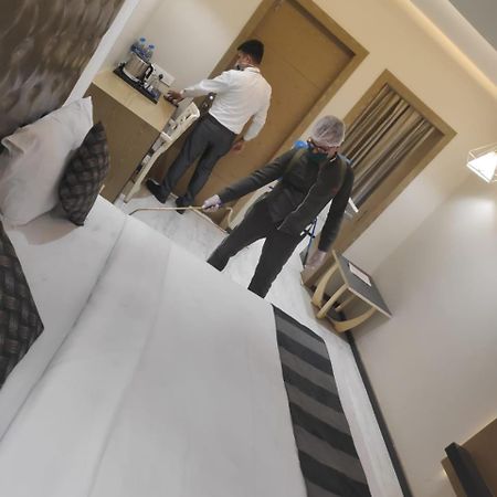 Hotel The Imperial Grand Ujjain Zewnętrze zdjęcie