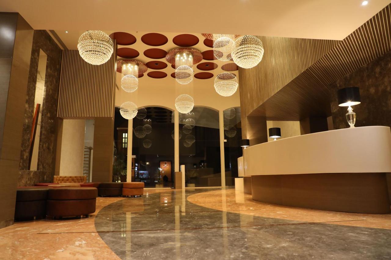 Hotel The Imperial Grand Ujjain Zewnętrze zdjęcie