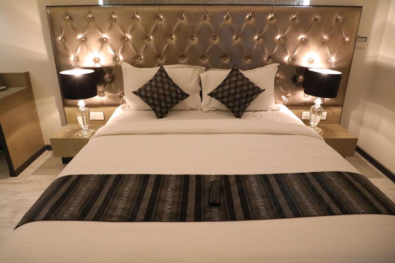Hotel The Imperial Grand Ujjain Zewnętrze zdjęcie