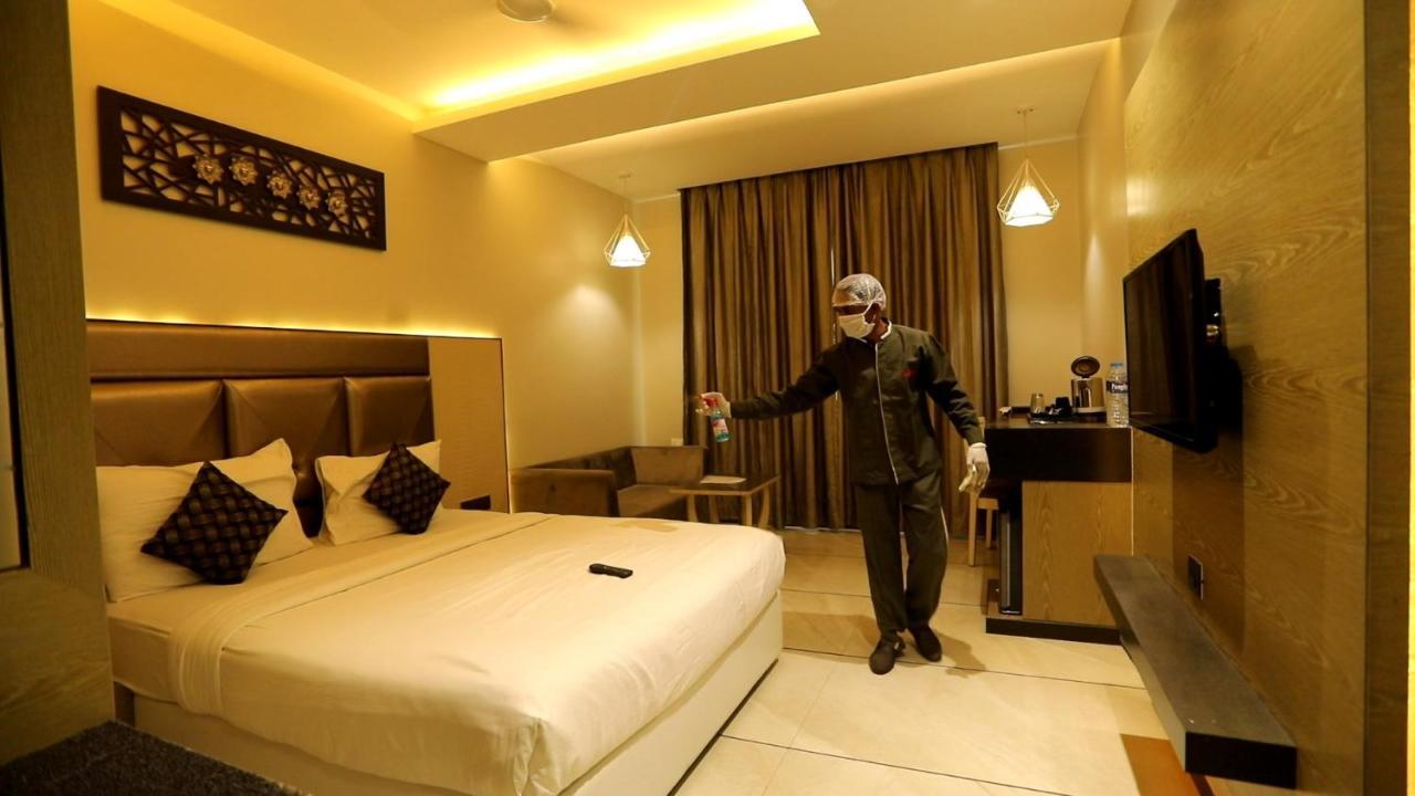 Hotel The Imperial Grand Ujjain Zewnętrze zdjęcie